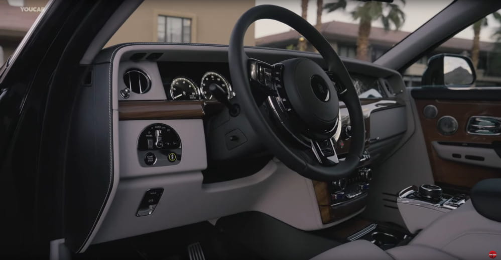 Rolls-Royce Phantom (2023) Dokonalý luxusný sedan