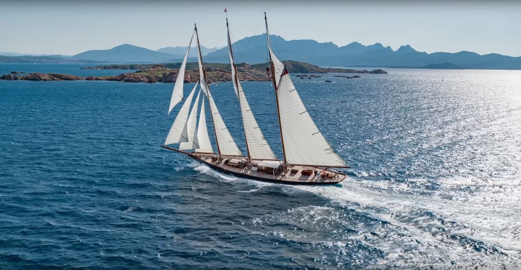 Vo vnútri jednej z najoriginálnejších plachetníc na svete!